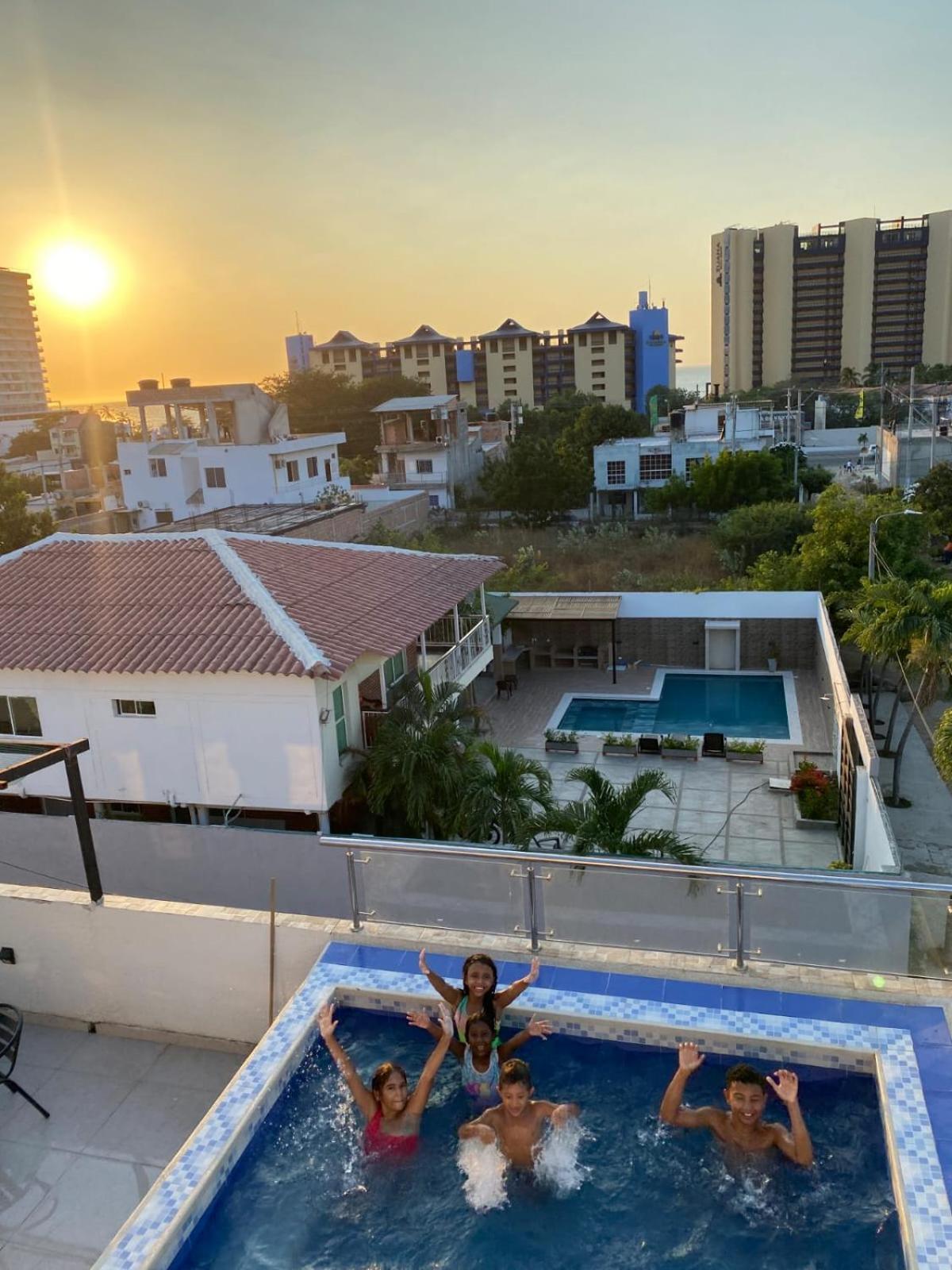 Encanto Apartahotel Sunset